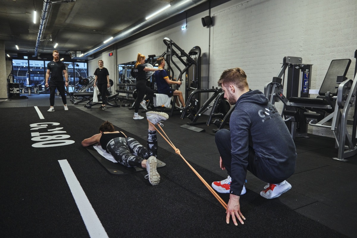 10 redenen waarom je zou moeten trainen met elastiek of resistance bands